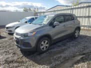 ✅ 2020 Chevrolet Trax LS • VIN: 3GNCJNSB5LL290286 • Lot: 82350215. Wystawiony na Copart z przebiegiem 69 895 mil. Bezpłatny archiwum sprzedaży aukcyjnych z USA i szczegółowy raport historii pojazdu na DreamBid. Zdjęcie 1.