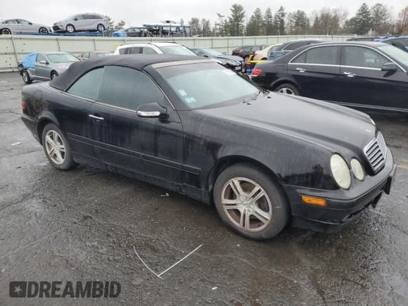 ✅ 2000 Mercedes-Benz CLK 320/430 • VIN: WDBLK65G7YT046952 • Лот: 81919584. Опубликован ранее на Copart с пробегом 131 468 миль. Бесплатный доступ к архиву аукционных продаж из США и подробный отчёт об истории автомобиля на DreamBid. Изображение 4.