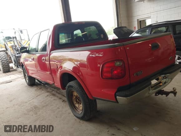 ✅ 2001 Ford F-150 XLT • VIN: 1FTRW08W31KF24540 • Lot: 42279082. Listed on IAAI with 181,940 mi. Free auction sales archive from the USA and detailed vehicle history report at DreamBid. Image 3.