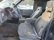 ✅ 1996 Chevrolet S-10 LS • VIN: 1GCCS19W8T8180614 • Лот: 86268944. Опубликован ранее на Copart с пробегом 338 577 миль. Бесплатный доступ к архиву аукционных продаж из США и подробный отчёт об истории автомобиля на DreamBid. Изображение 7.