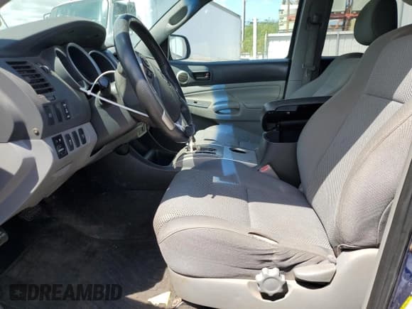 ✅ 2015 Toyota Tacoma • VIN: 3TMLU4EN4FM166332 • Lot: 58080185. Wystawiony na Copart z przebiegiem 94 135 mil. Bezpłatny archiwum sprzedaży aukcyjnych z USA i szczegółowy raport historii pojazdu na DreamBid. Zdjęcie 7.