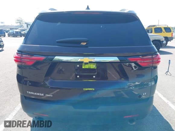 ✅ 2022 Chevrolet Traverse LT • VIN: 1GNEVHKW1NJ123001 • Lot: 42672210. Wystawiony na IAAI z przebiegiem 39 196 mil. Bezpłatny archiwum sprzedaży aukcyjnych z USA i szczegółowy raport historii pojazdu na DreamBid. Zdjęcie 16.