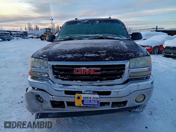 ✅ 2005 GMC Sierra 1500 SLT • VIN: 1GTEK19B15Z202584 • Лот: 94100465. Опубликован ранее на Copart с пробегом 206 580 миль. Бесплатный доступ к архиву аукционных продаж из США и подробный отчёт об истории автомобиля на DreamBid. Изображение 5.