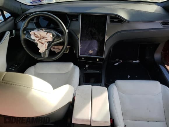 ✅ 2020 Tesla Model S Performance • VIN: 5YJSA1E45LF398626 • Лот: 84835904. Опубликован ранее на Copart с пробегом Не указан. Бесплатный доступ к архиву аукционных продаж из США и подробный отчёт об истории автомобиля на DreamBid. Изображение 8.