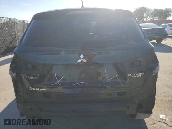 2013 Mitsubishi Outlander ES z VIN 4A4AP3AU9DE023832, wystawiony jako Copart lot #83817435 z przebiegiem 122 878 mil mil oraz Szkoda całkowita • Salvage title. Historia ofert i sprzedaży dostępna na DreamBid. Obrazek 6.