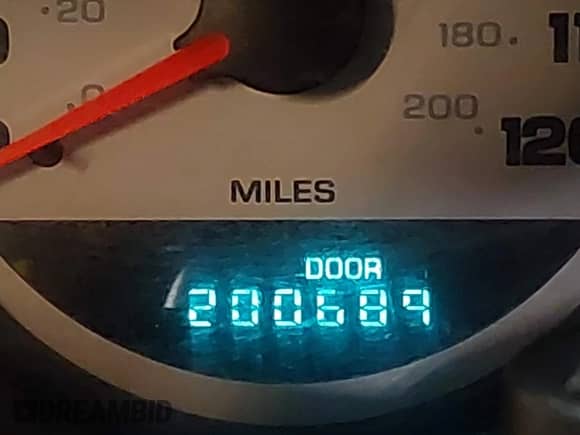 2005 Dodge Neon SXT z VIN 1B3ES56C85D257813, wystawiony jako IAAI lot #42001891 z przebiegiem 200 689 mil mil oraz . Historia ofert i sprzedaży dostępna na DreamBid. Obrazek 16.