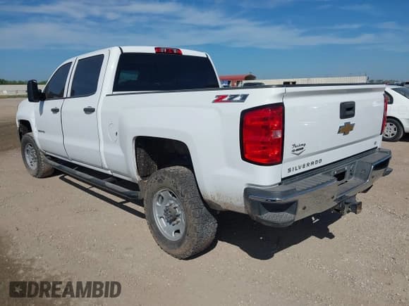 ✅ 2015 Chevrolet Silverado 2500HD LT • VIN: 1GC1KVEGXFF144288 • Лот: 42835732. Опубликован ранее на IAAI с пробегом 183 723 миль. Бесплатный доступ к архиву аукционных продаж из США и подробный отчёт об истории автомобиля на DreamBid. Изображение 3.