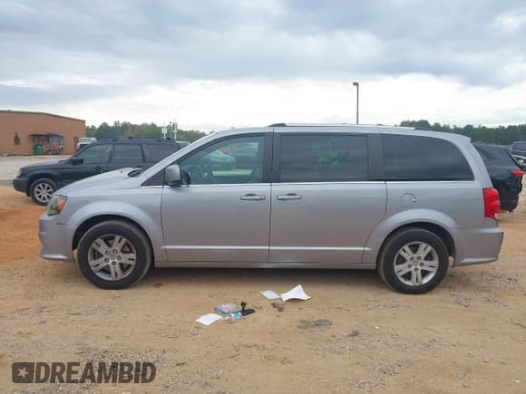 ✅ 2019 Dodge Grand Caravan SXT • VIN: 2C4RDGCG6KR776932 • Лот: 43374660. Опубликован ранее на IAAI с пробегом 164 314 миль. Бесплатный доступ к архиву аукционных продаж из США и подробный отчёт об истории автомобиля на DreamBid. Изображение 15.