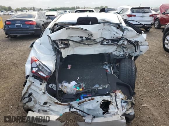 ✅ 2017 Acura TLX • VIN: 19UUB1F33HA005400 • Lot: 81728225. Listed on Copart with Not provided. Free auction sales archive from the USA and detailed vehicle history report at DreamBid. Image 6.