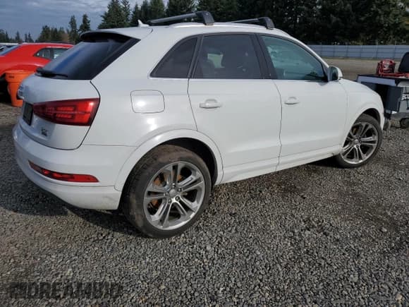 ✅ 2016 Audi Q3 Premium Plus • VIN: WA1EFCFS3GR022542 • Lot: 91147335. Wystawiony na Copart z przebiegiem 121 925 mil. Bezpłatny archiwum sprzedaży aukcyjnych z USA i szczegółowy raport historii pojazdu na DreamBid. Zdjęcie 3.