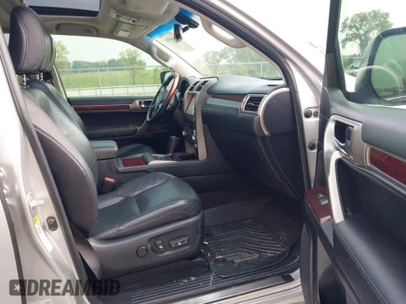 ✅ 2015 Lexus GX 460 • VIN: JTJBM7FX9F5112315 • Лот: 42849907. Опубликован ранее на IAAI с пробегом 158 133 миль. Бесплатный доступ к архиву аукционных продаж из США и подробный отчёт об истории автомобиля на DreamBid. Изображение 5.