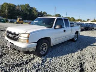 2007 Chevrolet Silverado 1500 LT1 with VIN 1GCEC19V27Z194814, listed as a Copart auction lot 71268965 with 433,997 mi miles and Salvage title. Bid and sale history available at DreamBid. Image 1.