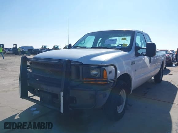 ✅ 2000 Ford F-250 XL • VIN: 3FTNX20L7YMA74130 • Lot: 41642694. Listed on IAAI with 279,941 mi. Free auction sales archive from the USA and detailed vehicle history report at DreamBid. Image 2.