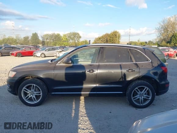 ✅ 2014 Audi Q5 Premium Plus • VIN: WA1LFAFP8EA051831 • Lot: 43370766. Wystawiony na IAAI z przebiegiem 178 520 mil. Bezpłatny archiwum sprzedaży aukcyjnych z USA i szczegółowy raport historii pojazdu na DreamBid. Zdjęcie 14.