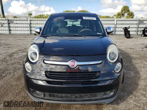 ✅ 2014 FIAT 500L Lounge • VIN: ZFBCFACH1EZ005202 • Lot: 80306844. Wystawiony na Copart z przebiegiem 135 991 mil. Bezpłatny archiwum sprzedaży aukcyjnych z USA i szczegółowy raport historii pojazdu na DreamBid. Zdjęcie 5.