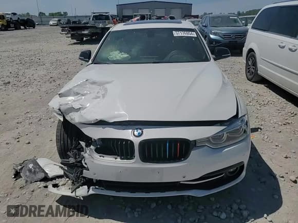 ✅ 2017 BMW 3 Series 330i xDrive • VIN: WBA8D9C33HA003852 • Lot: 80795855. Listed on Copart with 87,040 mi. Free auction sales archive from the USA and detailed vehicle history report at DreamBid. Image 10.