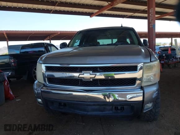 ✅ 2007 Chevrolet Silverado 1500 Work Truck • VIN: 2GCEC19C171699413 • Лот: 42610104. Опубликован ранее на IAAI с пробегом 226 505 миль. Бесплатный доступ к архиву аукционных продаж из США и подробный отчёт об истории автомобиля на DreamBid. Изображение 6.