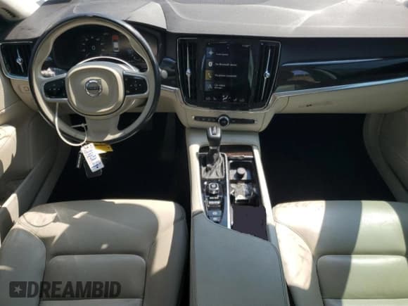 ✅ 2018 Volvo S90 Momentum • VIN: LVY992MK8JP018557 • Лот: 66074095. Опубликован ранее на Copart с пробегом 158 740 миль. Бесплатный доступ к архиву аукционных продаж из США и подробный отчёт об истории автомобиля на DreamBid. Изображение 8.