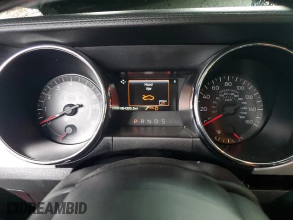 ✅ 2017 Ford Mustang GT Premium • VIN: 1FA6P8CF0H5316930 • Lot: 92357395. Wystawiony na Copart z przebiegiem 64 305 mil. Bezpłatny archiwum sprzedaży aukcyjnych z USA i szczegółowy raport historii pojazdu na DreamBid. Zdjęcie 9.