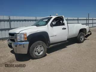 2008 Chevrolet Silverado 2500HD Work Truck z VIN 1GCHK24K58E131766, wystawiony jako Copart lot #52608475 z przebiegiem 36 867 mil mil oraz Szkoda całkowita • Salvage title. Historia ofert i sprzedaży dostępna na DreamBid. Obrazek 1.