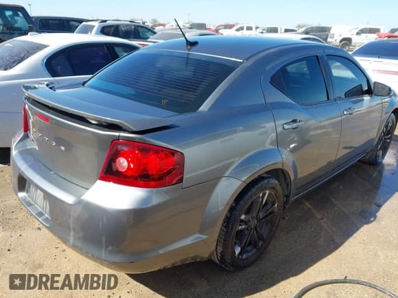 ✅ 2013 Dodge Avenger SE V6 • VIN: 1C3CDZAG5DN657536 • Лот: 43589510. Опубликован ранее на IAAI с пробегом 239 751 миль. Бесплатный доступ к архиву аукционных продаж из США и подробный отчёт об истории автомобиля на DreamBid. Изображение 4.