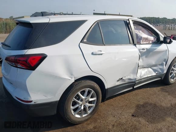 ✅ 2023 Chevrolet Equinox LS • VIN: 3GNAXSEG9PL225300 • Lot: 43265044. Listed on IAAI with 46,668 mi. Free auction sales archive from the USA and detailed vehicle history report at DreamBid. Image 6.