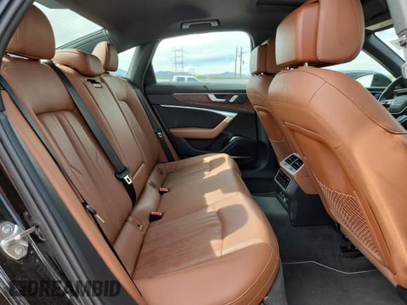 ✅ 2019 Audi A6 Premium Plus • VIN: WAUL2AF22KN026043 • Lot: 81348635. Wystawiony na Copart z przebiegiem 31 261 mil. Bezpłatny archiwum sprzedaży aukcyjnych z USA i szczegółowy raport historii pojazdu na DreamBid. Zdjęcie 10.