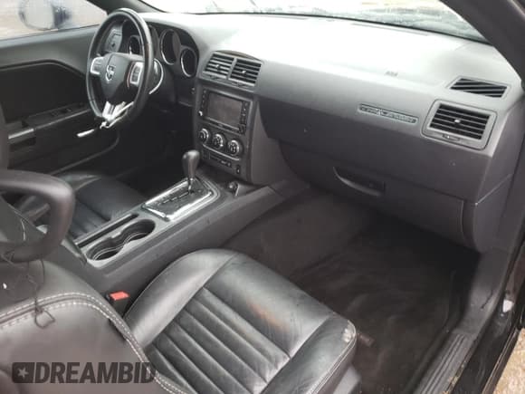 ✅ 2013 Dodge Challenger R/T • VIN: 2C3CDYBT2DH612455 • Lot: 43289095. Wystawiony na Copart z przebiegiem 88 532 mil. Bezpłatny archiwum sprzedaży aukcyjnych z USA i szczegółowy raport historii pojazdu na DreamBid. Zdjęcie 8.