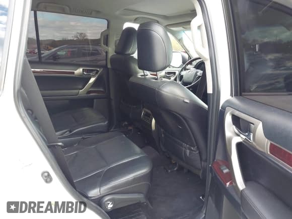 ✅ 2017 Lexus GX 460 Premium • VIN: JTJBM7FX2H5154506 • Lot: 43485672. Wystawiony na IAAI z przebiegiem 85 347 mil. Bezpłatny archiwum sprzedaży aukcyjnych z USA i szczegółowy raport historii pojazdu na DreamBid. Zdjęcie 8.