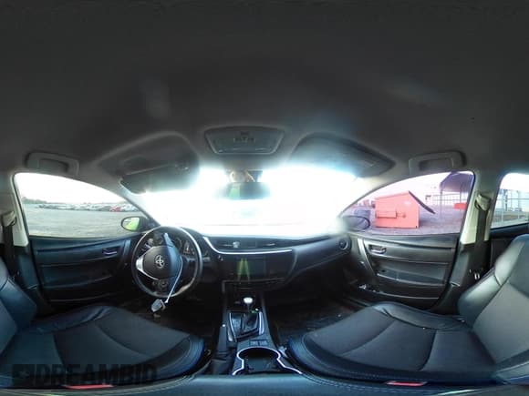 ✅ 2018 Toyota Corolla LE • VIN: 2T1BURHE1JC069885 • Lot: 43506757. Wystawiony na IAAI z przebiegiem 124 000 mil. Bezpłatny archiwum sprzedaży aukcyjnych z USA i szczegółowy raport historii pojazdu na DreamBid. Zdjęcie 18.