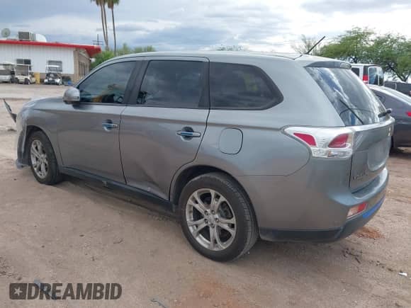 2014 Mitsubishi Outlander SE with VIN JA4AD3A33EZ020078, listed as a IAAI auction lot 43030453 with 154,825 mi miles and . Bid and sale history available at DreamBid. Image 3.
