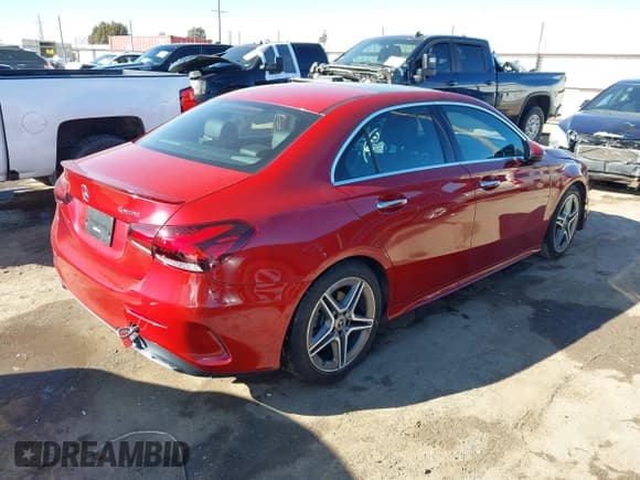 ✅ 2021 Mercedes-Benz A 220 • VIN: W1K3G4FBXMJ320036 • Лот: 41385516. Опубликован ранее на IAAI с пробегом 24 380 миль. Бесплатный доступ к архиву аукционных продаж из США и подробный отчёт об истории автомобиля на DreamBid. Изображение 4.