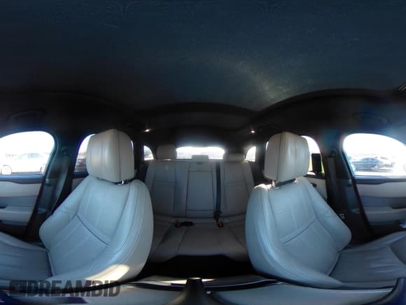 ✅ 2018 Land Rover Range Rover Velar R-Dynamic HSE • VIN: SALYM2RV5JA749821 • Lot: 41387599. Listed on IAAI with 119,485 mi. Free auction sales archive from the USA and detailed vehicle history report at DreamBid. Image 18.