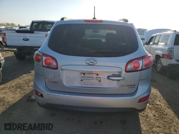 ✅ 2010 Hyundai Santa Fe GLS • VIN: 5NMSGDABXAH413993 • Lot: 74852934. Listed on Copart with 127,095 mi. Free auction sales archive from the USA and detailed vehicle history report at DreamBid. Image 6.