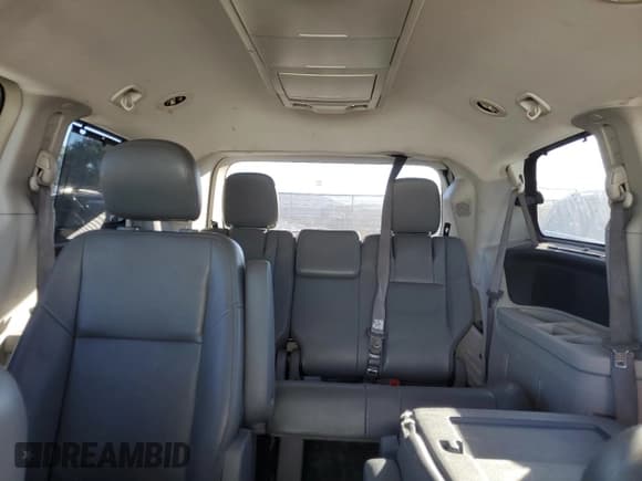 ✅ 2012 Volkswagen Routan SE • VIN: 2C4RVABG3CR392541 • Lot: 85396885. Listed on Copart with 108,277 mi. Free auction sales archive from the USA and detailed vehicle history report at DreamBid. Image 10.