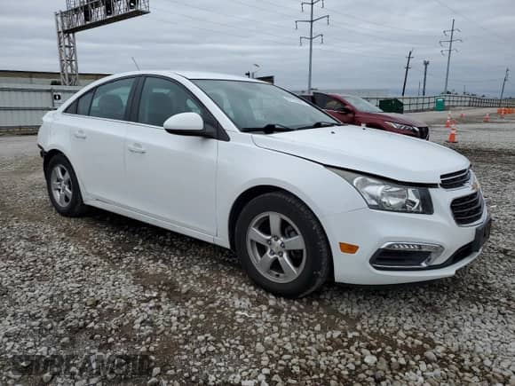 2015 Chevrolet Cruze LT z VIN 1G1PD5SB7F7177104, wystawiony jako Copart lot #87233885 z przebiegiem 75 819 mil mil oraz Szkoda całkowita • Salvage title. Historia ofert i sprzedaży dostępna na DreamBid. Obrazek 4.