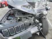 ✅ 2017 Jeep Grand Cherokee Limited • VIN: 1C4RJEBGXHC838252 • Lot: 82490475. Wystawiony na Copart z przebiegiem Nie podano. Bezpłatny archiwum sprzedaży aukcyjnych z USA i szczegółowy raport historii pojazdu na DreamBid. Zdjęcie 12.