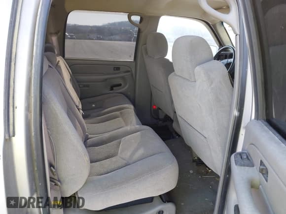 ✅ 2005 Chevrolet Avalanche LS • VIN: 3GNEC12Z25G220698 • Lot: 41961705. Listed on IAAI with 167,644 mi. Free auction sales archive from the USA and detailed vehicle history report at DreamBid. Image 8.