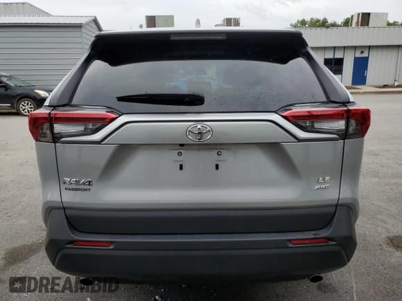✅ 2022 Toyota RAV4 LE • VIN: 2T3G1RFV6NW289097 • Лот: 81187005. Опубликован ранее на Copart с пробегом 78 457 миль. Бесплатный доступ к архиву аукционных продаж из США и подробный отчёт об истории автомобиля на DreamBid. Изображение 6.