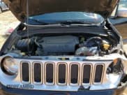 ✅ 2017 Jeep Renegade Limited • VIN: ZACCJBDB5HPG37778 • Lot: 81383425. Listed on Copart with 77,136 mi. Free auction sales archive from the USA and detailed vehicle history report at DreamBid. Image 12.