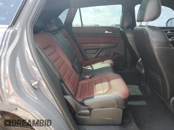 ✅ 2022 Volkswagen Atlas SEL Premium R-Line • VIN: 1V2FE2CA6NC208075 • Lot: 61215525. Wystawiony na Copart z przebiegiem 56 441 mil. Bezpłatny archiwum sprzedaży aukcyjnych z USA i szczegółowy raport historii pojazdu na DreamBid. Zdjęcie 11.