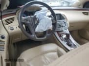 ✅ 2013 Buick LaCrosse Leather • VIN: 1G4GC5ERXDF155809 • Lot: 57708285. Wystawiony na Copart z przebiegiem 94 761 mil. Bezpłatny archiwum sprzedaży aukcyjnych z USA i szczegółowy raport historii pojazdu na DreamBid. Zdjęcie 8.