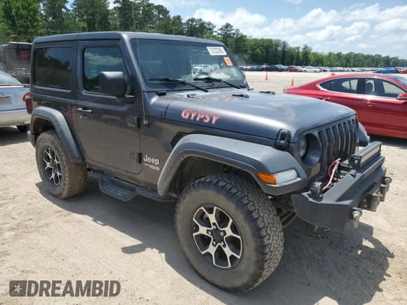 ✅ 2020 Jeep Wrangler Sport S • VIN: 1C4GJXAG8LW312195 • Lot: 57232285. Wystawiony na Copart z przebiegiem 102 233 mil. Bezpłatny archiwum sprzedaży aukcyjnych z USA i szczegółowy raport historii pojazdu na DreamBid. Zdjęcie 4.