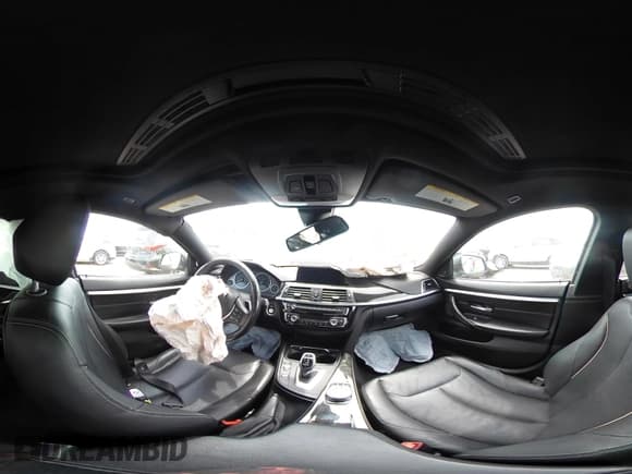 ✅ 2018 BMW 4 Series 430i xDrive • VIN: WBA4J3C54JBG96407 • Lot: 42973459. Wystawiony na IAAI z przebiegiem 99 936 mil. Bezpłatny archiwum sprzedaży aukcyjnych z USA i szczegółowy raport historii pojazdu na DreamBid. Zdjęcie 18.