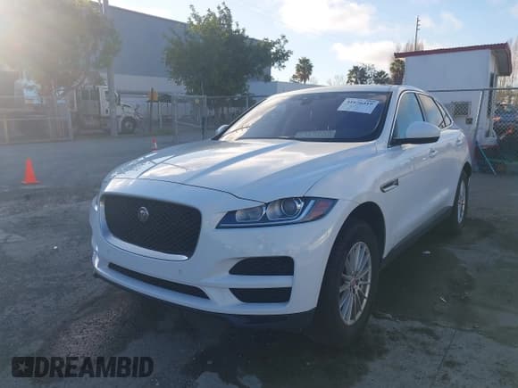 ✅ 2019 Jaguar F-Pace 25t • VIN: SADCS2FXXKA358277 • Lot: 41626419. Wystawiony na IAAI z przebiegiem 59 535 mil. Bezpłatny archiwum sprzedaży aukcyjnych z USA i szczegółowy raport historii pojazdu na DreamBid. Zdjęcie 2.