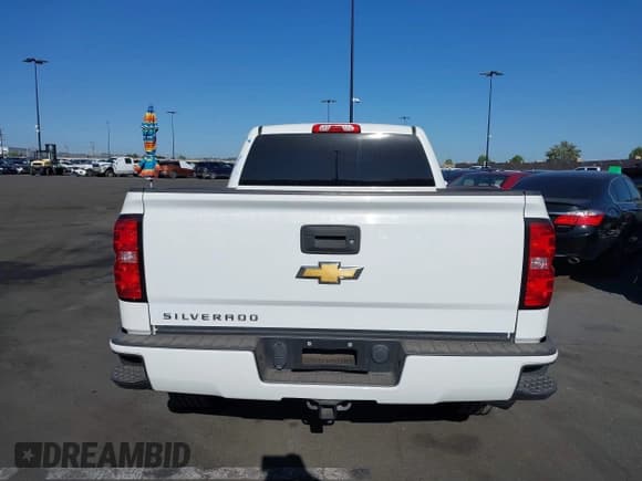 ✅ 2018 Chevrolet Silverado 1500 Custom • VIN: 1GCRCPEC0JZ322290 • Lot: 42232740. Listed on IAAI with 122,273 mi. Free auction sales archive from the USA and detailed vehicle history report at DreamBid. Image 16.