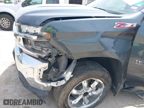 ✅ 2020 Chevrolet Silverado 1500 LT • VIN: 3GCUYDED6LG102349 • Lot: 42218090. Listed on IAAI with 143,033 mi. Free auction sales archive from the USA and detailed vehicle history report at DreamBid. Image 6.