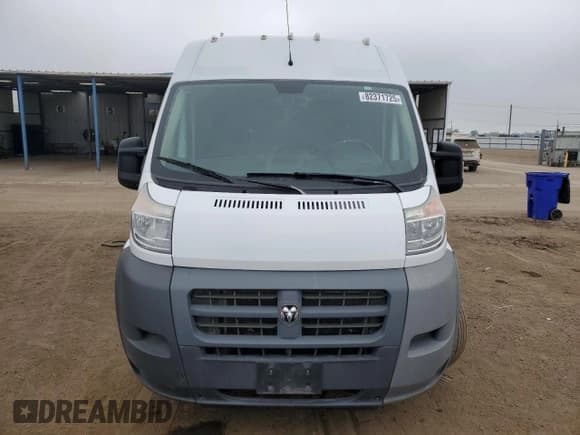 ✅ 2016 Ram ProMaster Cargo • VIN: 3C6TRVDG3GE100495 • Lot: 82371725. Wystawiony na Copart z przebiegiem 234 023 mil. Bezpłatny archiwum sprzedaży aukcyjnych z USA i szczegółowy raport historii pojazdu na DreamBid. Zdjęcie 5.