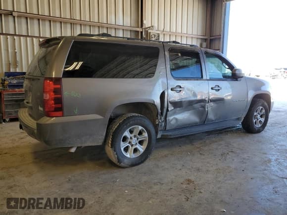 ✅ 2011 Chevrolet Suburban LT • VIN: 1GNSKJE34BR212434 • Lot: 72231994. Wystawiony na Copart z przebiegiem 209 897 mil. Bezpłatny archiwum sprzedaży aukcyjnych z USA i szczegółowy raport historii pojazdu na DreamBid. Zdjęcie 3.