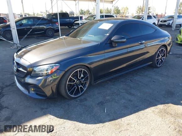 ✅ 2021 Mercedes-Benz C 300 • VIN: W1KWJ8DBXMG092058 • Lot: 40813981. Wystawiony na IAAI z przebiegiem 42 676 mil. Bezpłatny archiwum sprzedaży aukcyjnych z USA i szczegółowy raport historii pojazdu na DreamBid. Zdjęcie 2.